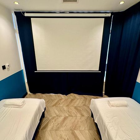 Roma Divine home cinéma et jardin Nîmes Extérieur photo