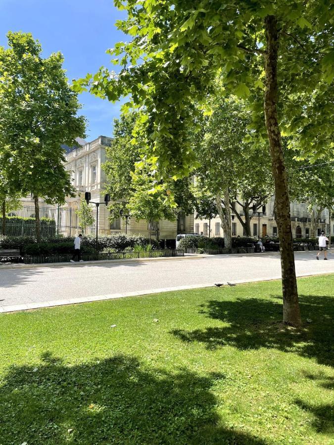 Roma Divine home cinéma et jardin Nîmes Extérieur photo