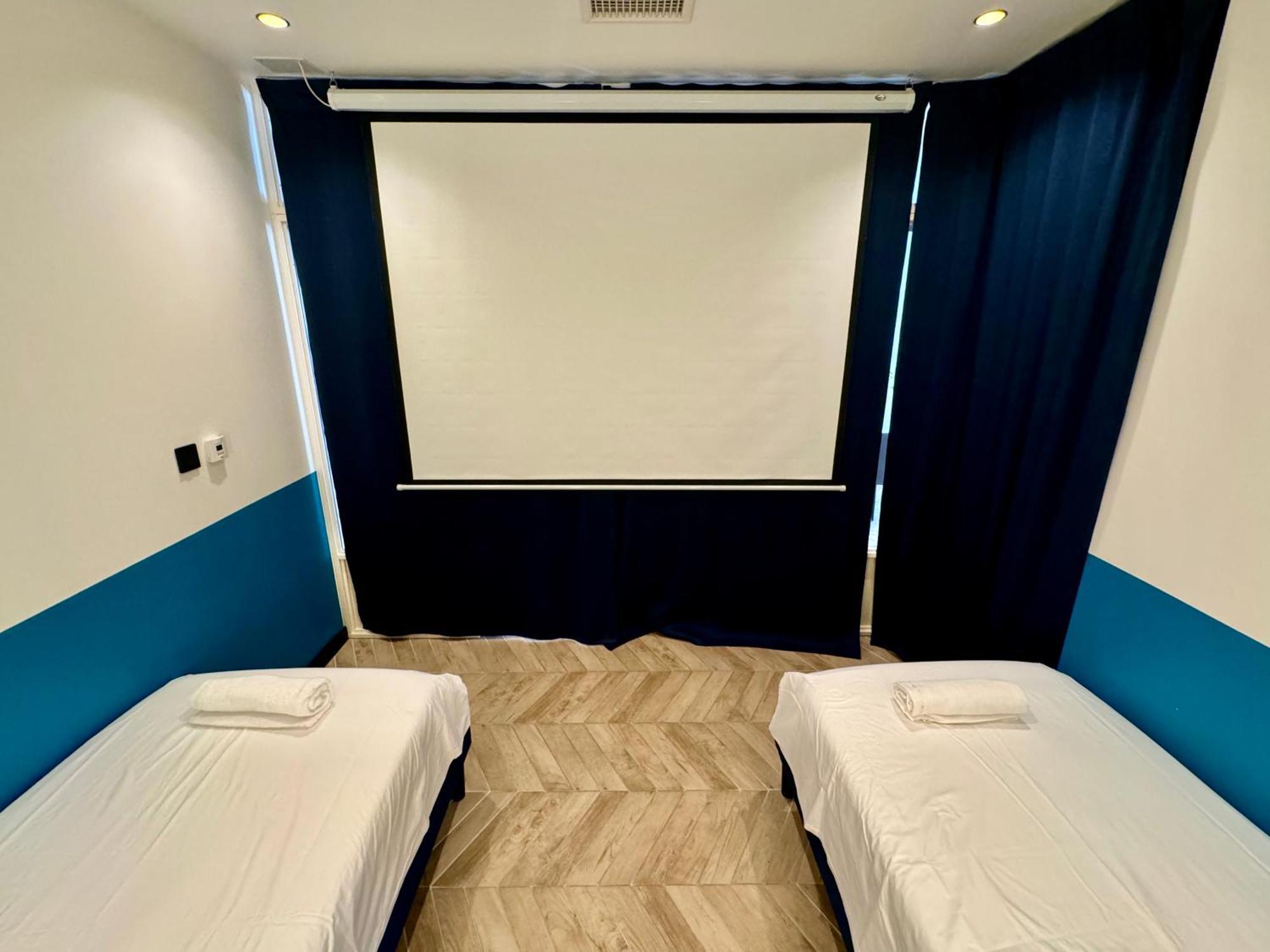 Roma Divine home cinéma et jardin Nîmes Extérieur photo