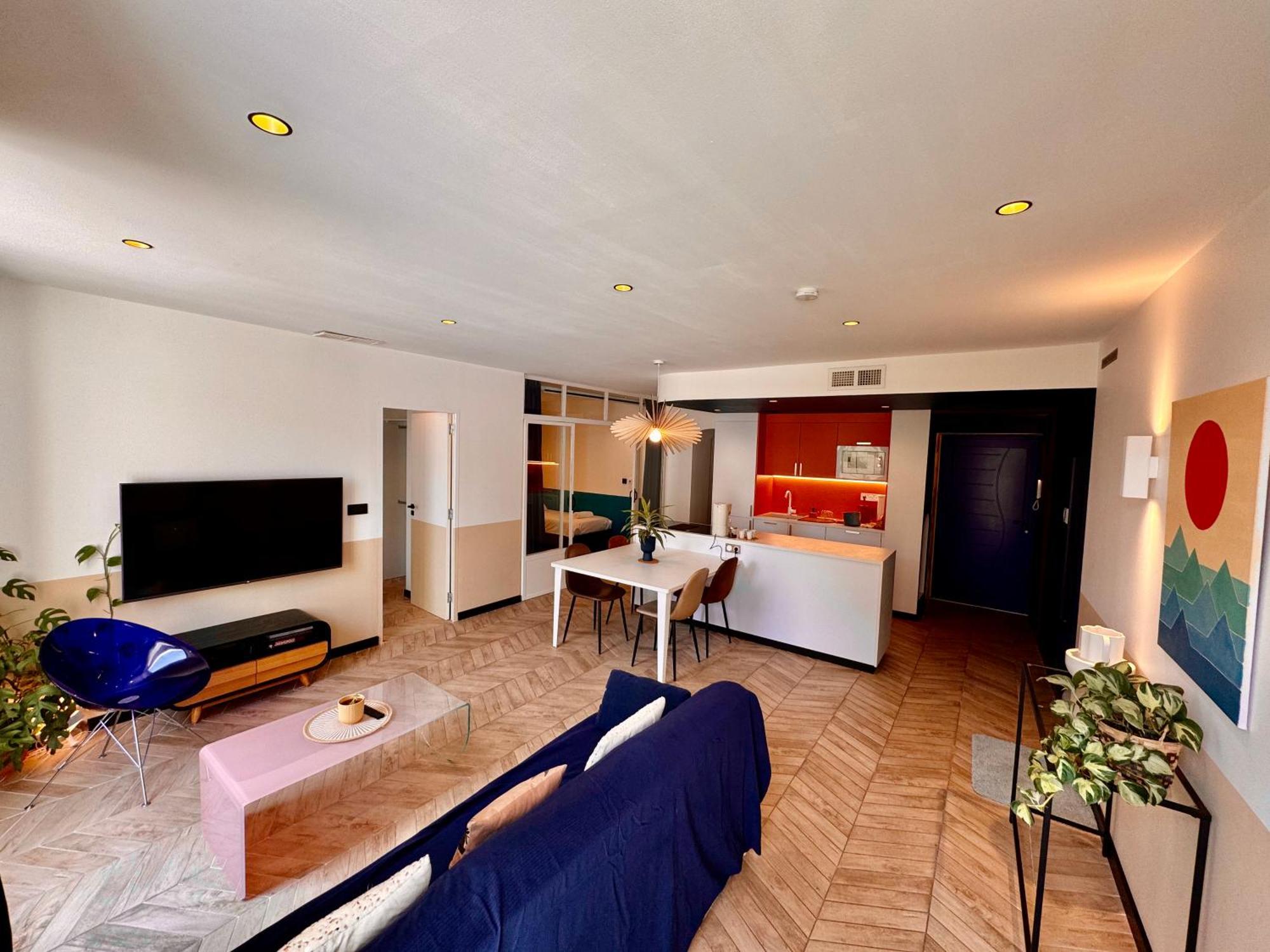 Roma Divine home cinéma et jardin Nîmes Extérieur photo